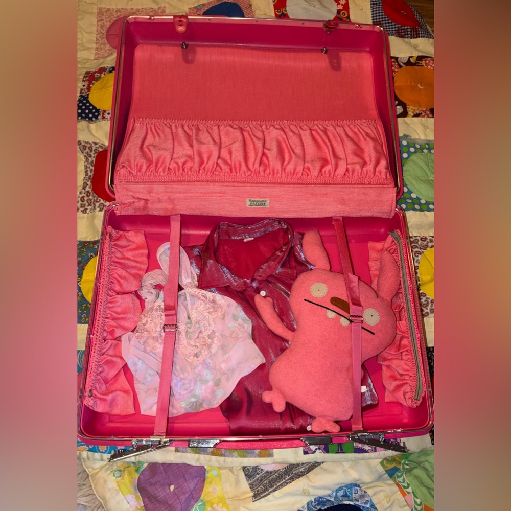 Samsonite SATURN hard shell suitcase